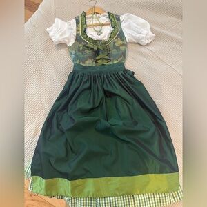 SOLD: Authentic Dirndl 🍻